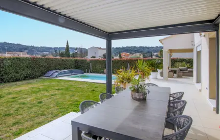 Location Maison 10 personnes à Sauveterre - Photo 1