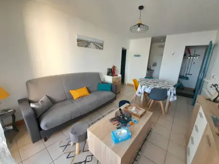 Appartement à Saint Hilaire de Riez, Charmant T2 rénové avec loggia, proche mer et pistes cyclables à Saint-Hilaire-de-Riez - L993814