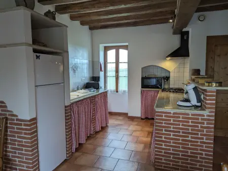 Charmante Maison Rurale avec Terrasse Privative, Proche A.77 et A.19, entre Gâtinais et Fontainebleau - Photo 3