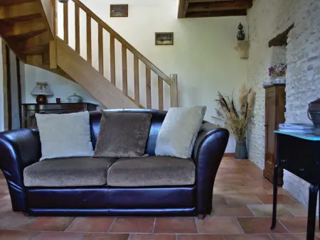 Charmante Maison Rurale avec Terrasse Privative, Proche A.77 et A.19, entre Gâtinais et Fontainebleau - Photo 7