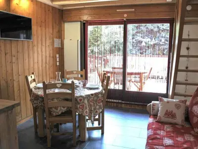 Appartement à Morzine, Charmant studio cabine avec mezzanine au centre de Morzine, idéal pour 6 personnes - L994364