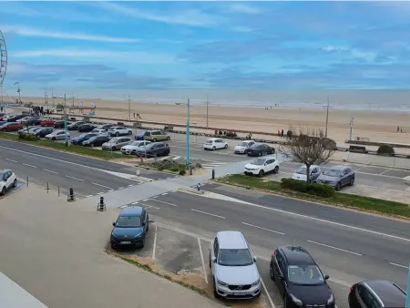 Appartement à Saint Jean de Monts, Appartement rénové face à la mer avec balcon - 2 chambres - Saint-Jean-de-Monts - L994429