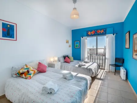 Appartement moderne 2 chambres en bord de mer à Quarteira - Photo 3