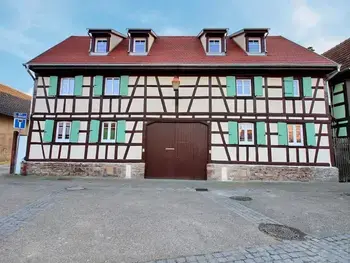 Casa en Geispolsheim,Maison rénovée avec 3 chambres, terrasse et parking, à 17 min de Strasbourg FR-1-722-5 N°994605