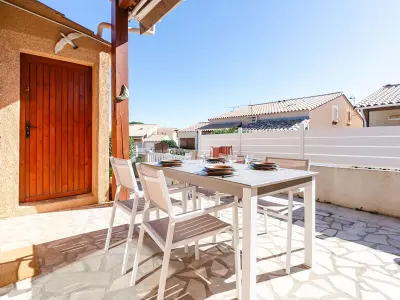 Villa à Fleury Saint Pierre la Mer, Pavillon climatisé avec WIFI, piscine, tennis et parking, à quelques minutes de la plage FR-1-409-256 N°994708