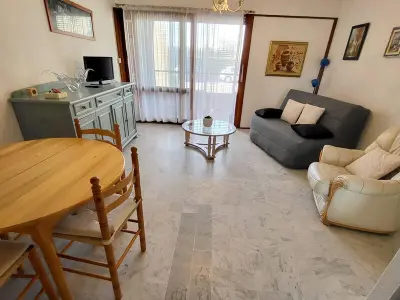 Appartement à Six Fours les Plages, Studio cosy avec terrasse, parking, à 500m des plages et proche commerces - Six-Fours-Les-Plages - L994896