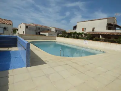 Appartamento a Saintes Maries de la Mer, Charmant T2 climatisé avec cour, parking et piscine à Saintes-Maries-de-la-Mer - L994939