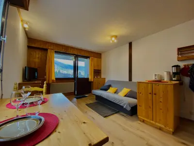 Appartement à Samoëns, Studio cosy au cœur de Samoëns, proche commerces et ski bus, balcon, parking, animaux acceptés - L995064