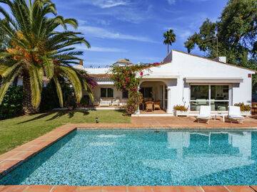 Location Maison à Elviria, Marbella,Villa Alcornoque ES5718.300.1 N°995109