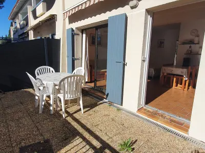 Appartement à Sainte Maxime, Studio avec coin-nuit, piscine, terrasse et parking à Sainte-Maxime, proche plages et commerces - L995217