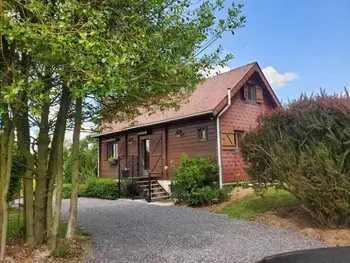 Gite à Floyon,Chalet familial avec terrasse et étang sécurisé, au cœur du parc naturel de l'Avesnois FR-1-510-198 N°995811