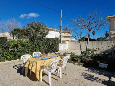 Appartement à Marseillan Plage, Appartement T3 avec Jardin et Terrasses à 2 Pas de la Plage, Animaux Bienvenus - L995996