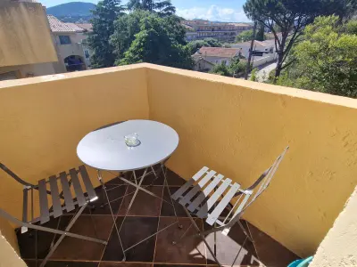 Appartement à Sainte Maxime, Appartement 2 pièces avec clim, parking, proche commerces et plage - Sainte-Maxime, Golfe de St-Tropez - L996011