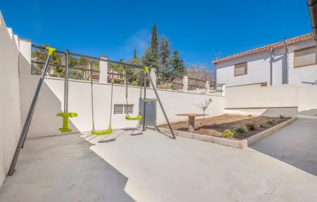 Location Maison 6 personnes à Pontons - Photo 12