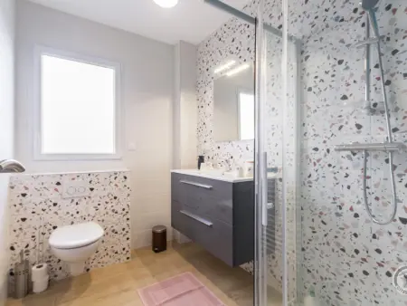 Maison lumineuse et moderne avec jardin clos proche plage - Photo 13