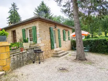 Gite à Prats du Périgord,Maison de charme avec piscine, au cœur de Prats du Périgord, idéale pour 4 pers. et animaux acceptés FR-1-616-353 N°996553