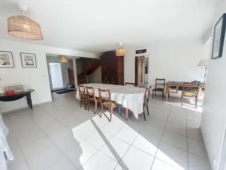 Grande maison près plage Carolles, 5 chambres, jardin, parking, wifi gratuit – 10 pers. - Photo 9