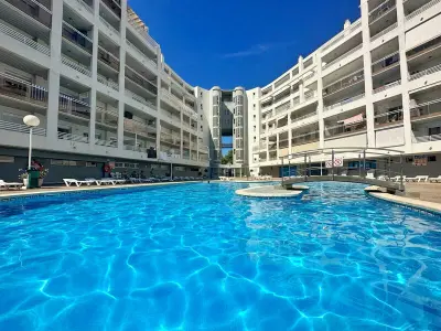 Appartement à Salou, Appartement Moderne avec Terrasse, Wi-Fi et Piscines à 300m de la Plage - L996747