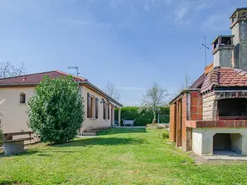 Agriturismo a La ville aux Bois,Maison familiale avec jardin clôturé, terrasse et cheminée près des lacs de Forêt d'Orient FR-1-543-325 N°996934