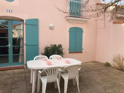 Maison à Saint Jean de Monts, Maison avec piscine, proche forêt et plage à Saint Jean de Monts - L997270