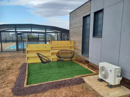 Charmant Chalet 2 Chambres avec Terrasse à 100m du Lac de Jouarres, Piscine Chauffée, Climatisation - Photo 1