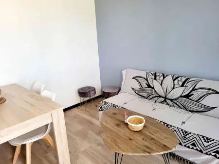 Charmant Chalet 2 Chambres avec Terrasse à 100m du Lac de Jouarres, Piscine Chauffée, Climatisation - Photo 5