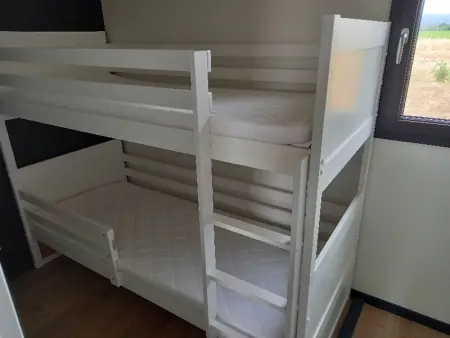 Charmant Chalet 2 Chambres avec Terrasse à 100m du Lac de Jouarres, Piscine Chauffée, Climatisation - Photo 6