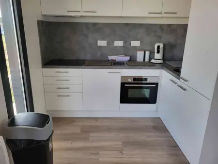 Charmant Chalet 2 Chambres avec Terrasse à 100m du Lac de Jouarres, Piscine Chauffée, Climatisation - Photo 7