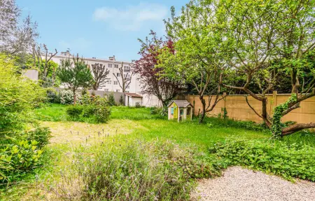 Location Maison 8 personnes à Bourg la Reine - Photo 12