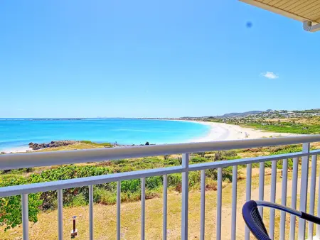 Studio spacieux avec piscine et parking, près des commerces - Photo 1