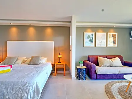 Studio spacieux avec piscine et parking, près des commerces - Photo 2