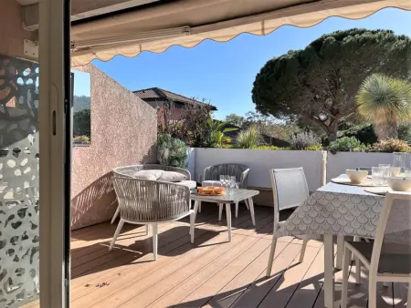 Appartement à Le Lavandou, Charmant T2 climatisé avec piscine, terrasse, parking et Wi-Fi - 4 couchages, Le Lavandou - L997800