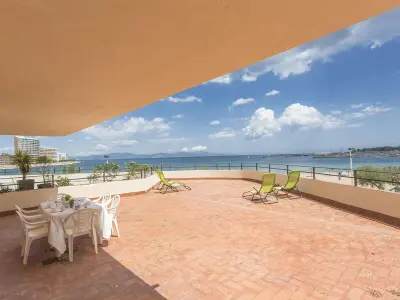 Appartement à L'Escala, Appartement en bord de mer avec grande terrasse et parking privé à Riells. Wi-Fi inclus. - L997947