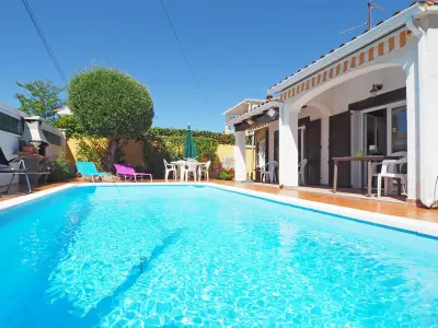 Maison à L'Escala, Belle maison avec piscine privée, wifi et climatisation, proche plage et commerces. - L997960