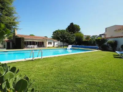 Maison à L'Escala, Belle maison à Torroella de Montgrí : 5 chambres, piscine privée, grand jardin et studio indépendant - L997962