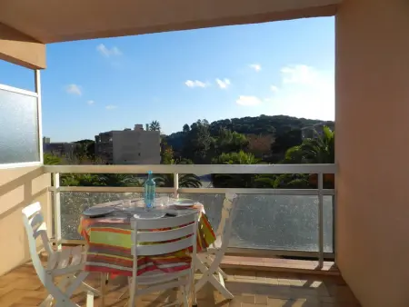 Appartement à Bormes les Mimosas, Studio avec Piscine, Tennis et Accès Direct Plage - 3 Couchages, Terrasse, Parking - Bormes-les-Mimosas - L997976