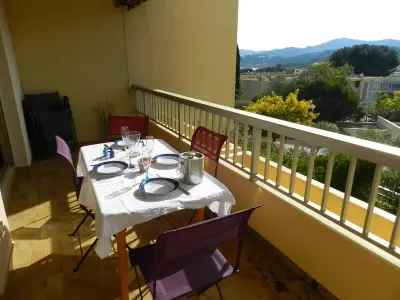 Appartement à Bormes les Mimosas, Charmant appart T2 avec terrasse, proche plage et commerces, garage privé, Bormes-les-Mimosas - L998028