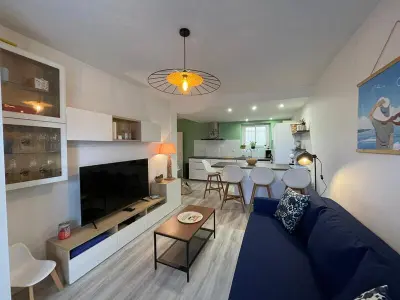 Appartement à Capbreton, Charmant appart rénové, 4 pers, 50m plage, WiFi, cour/terrasse, Capbreton - L998074