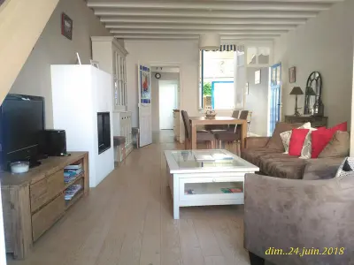 Maison à Les Sables d'Olonne, Maison rénovée près de la plage avec jardinet et wifi - L998081