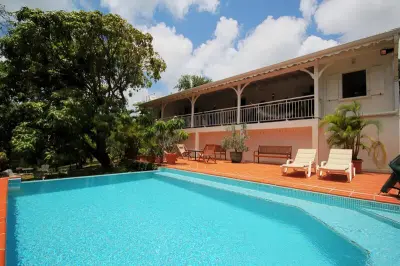 Villa à Sainte Anne, Villa de charme avec piscine MQSA20 - N°998097