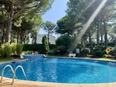 Appartement à Pals, Spacieux rez-de-chaussée avec jardin privé, piscine, parking et proche plage de Pals - L998206