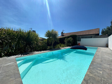 Location Villa à Urrugne,Magnifique maison avec piscine en plein Socoa FR-1-239-1027 N°998214