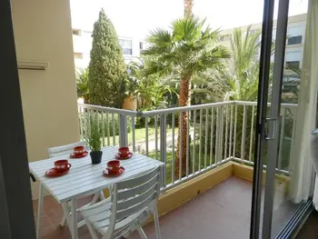 Appartement à Le Lavandou, Appartement avec Piscine et Tennis, 2 Ch, Terrasse, Parking, WiFi - Proche Plage, Le Lavandou - L998218