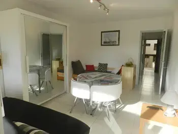 Appartement à Bormes les Mimosas, Studio agréable 4 pers, balcon sud, plage en face, Bormes les Mimosas - L998284