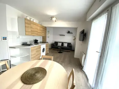 Appartement à Ploemeur, Appartement rénové près de la plage avec wifi, jardin, parking, et garage - N°998517