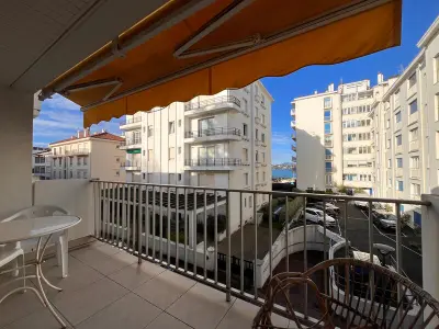 Appartement à Saint Jean de Luz, Appartement charme à 2 pas de la plage avec parking à St-Jean-de-Luz - L998522