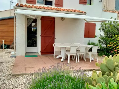 Maison à Les Sables d'Olonne, Maison T3 avec mezzanine, jardin paysagé et parking privatif, à 1 km de la plage de Tanchet - L998527