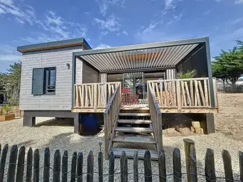 Chalet en Jullouville,Chalet cozy à Jullouville - 4 pers, piscine chauffée, proche plage et commerces FR-1-361-538 N°998964