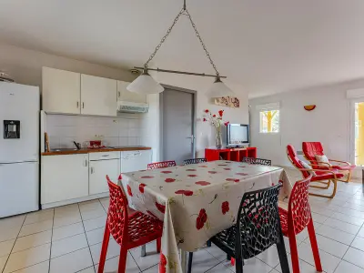 Appartement à Biscarrosse, Appartement Confortable Proche Océan avec Parking et Terrasse - 7 Pers - L998971