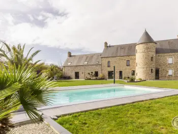 Gite à Lessay,Maison avec piscine couverte, spa et jardin à Lessay FR-1-362-1099 N°999134